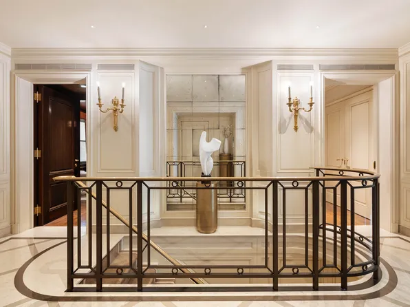 15 West 81st Street image 6 of 33