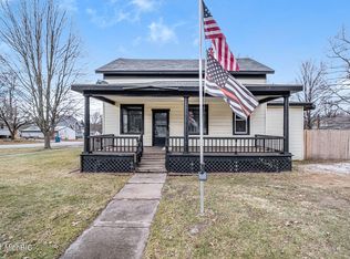 505 E 3rd St, Lawton, MI 49065