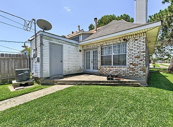 2nd image of 4101 Lac St Pierre Dr