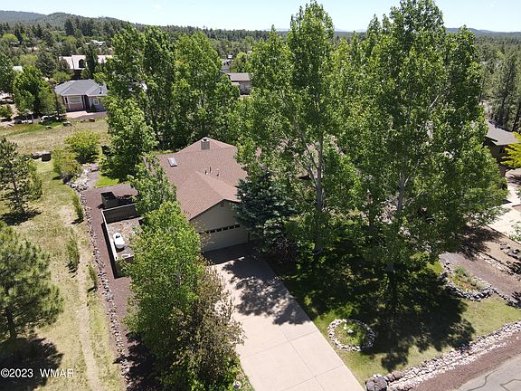 3rd image of 883 Pine Creek Dr