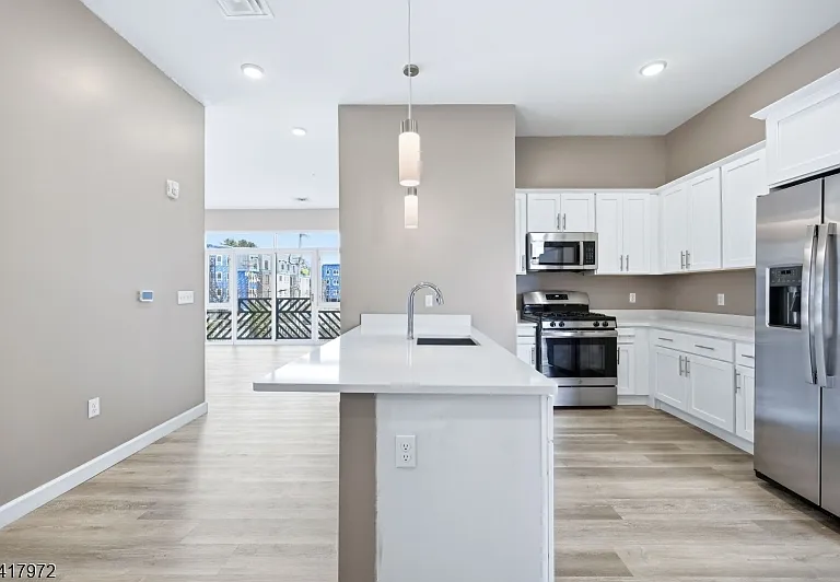 271 Millburn Ave #2D — Photo 8