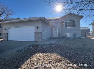 7409 W 50th St, Sioux Falls, SD 57106