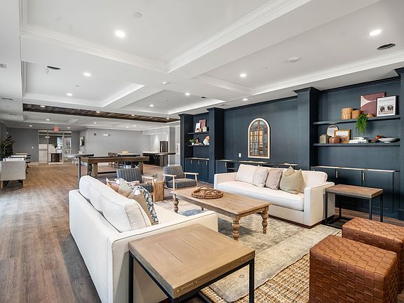 4th image of 29 Wall St #201