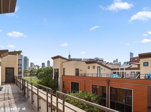 5th image of 940 N Crosby St #1115