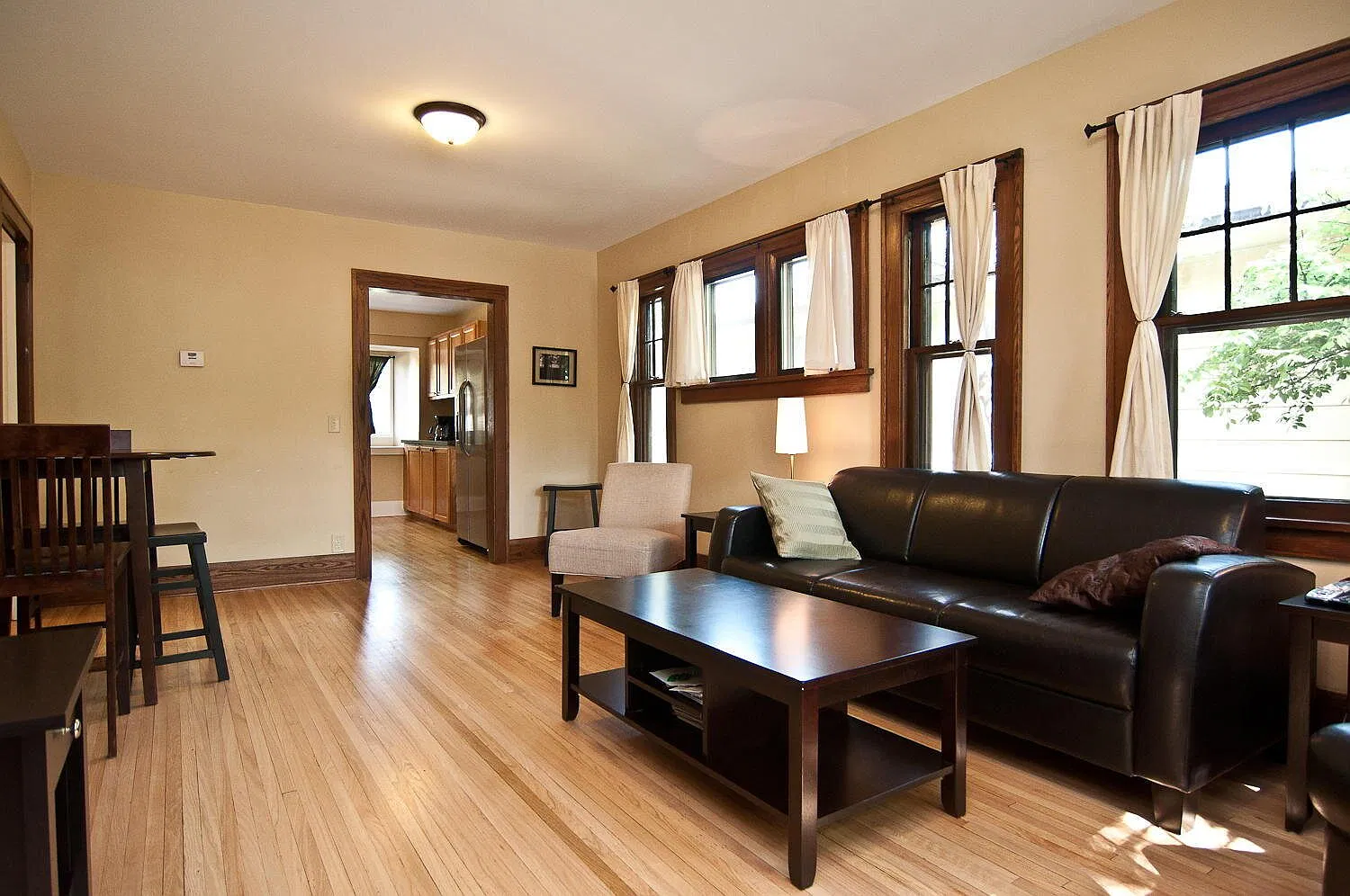 2219 Cole Ave SE — Photo 2