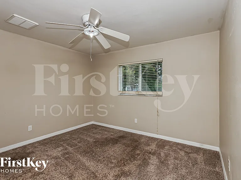 3919 3rd St W — Photo 15