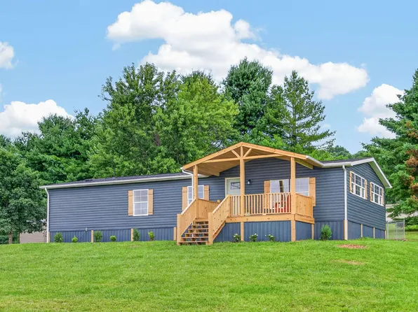 56 Foxfire Ln, Galax, VA 24333