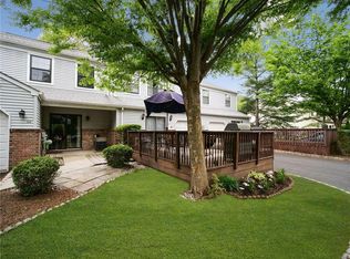 67 Aspen Dr #67, North Brunswick, NJ 08902