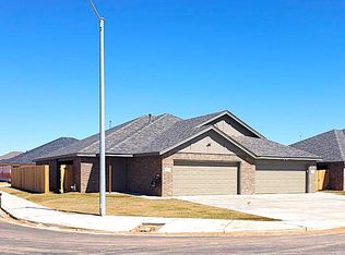 1401 15th St #B, Shallowater, TX 79363