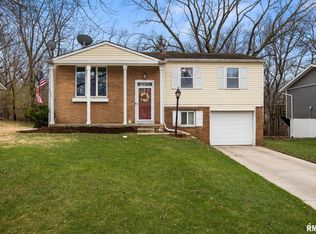 2320 W Winnebago Dr, Peoria, IL 61614