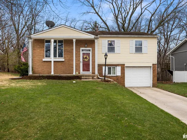 2320 W Winnebago Dr, Peoria, IL 61614