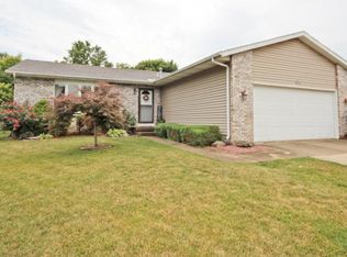 2870 Primrose Ct, Decatur, IL 62526