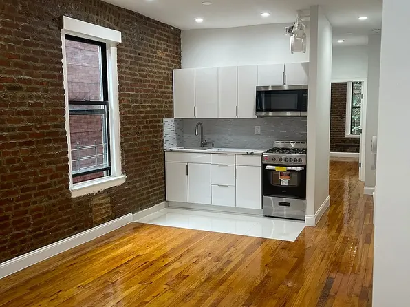 563 W 184th St Floor 2, New York, NY 10033