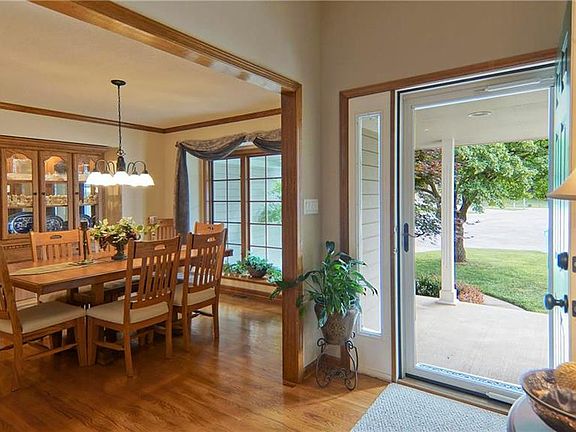 2nd image of 25703 33rd Street Ct