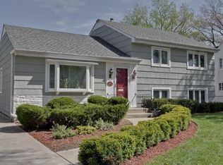 2881 S Craig Dr, Des Plaines, IL 60018