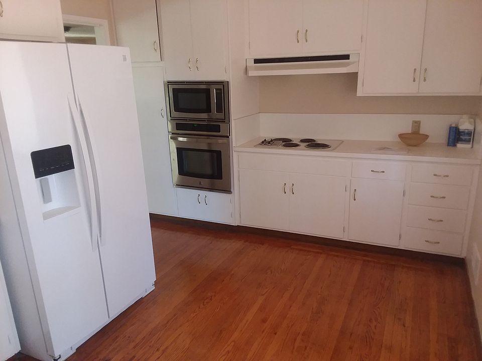 1st image of 2304 Eastridge Ave