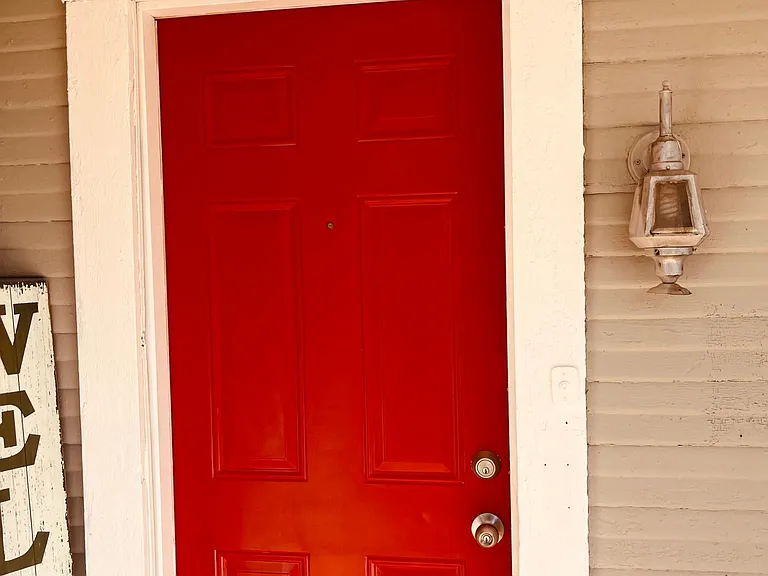 431 E Woodard St #101 — Photo 3