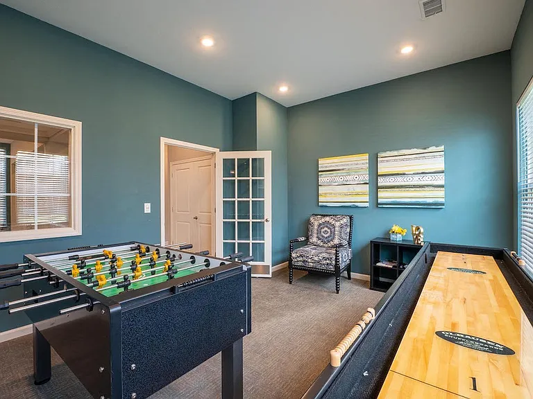 Mosaic Apartments — Photo 6