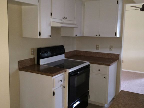 4th image of 11705 Moffat Ave