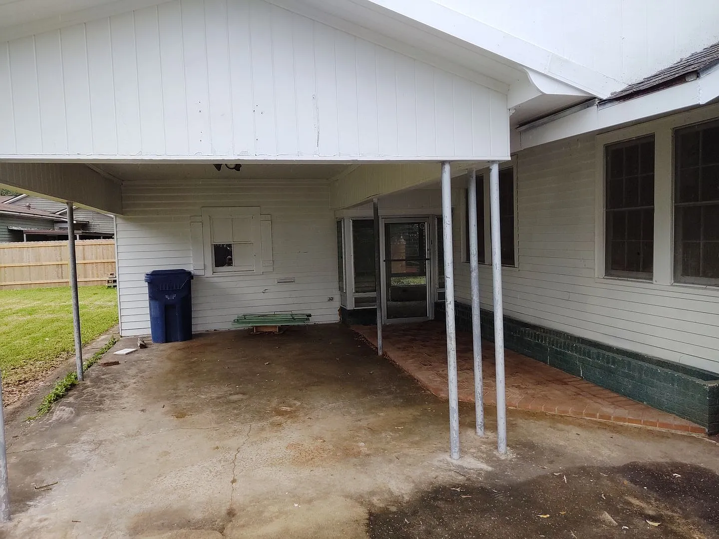 Cute 2BR/1BA Cottage With Lots of Extras! — Photo 2