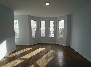207 E 205th St #2, Bronx, NY 10458
