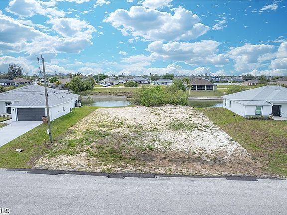 3rd image of 2024 NE 6th Ave