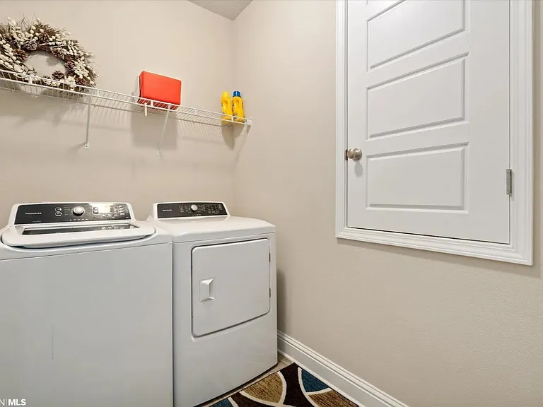 7857 Barrington Ln — Photo 12