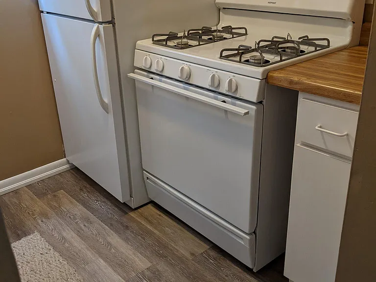 109 W Washington Ave — Photo 20