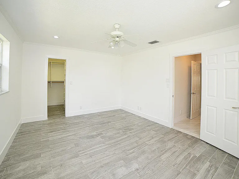 6943 Giralda Cir — Photo 22