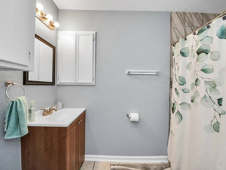 2806 Oak Dr — Photo 27
