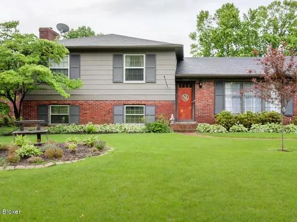 9514 Aylesbury Dr, Rolling Hills, KY 40242