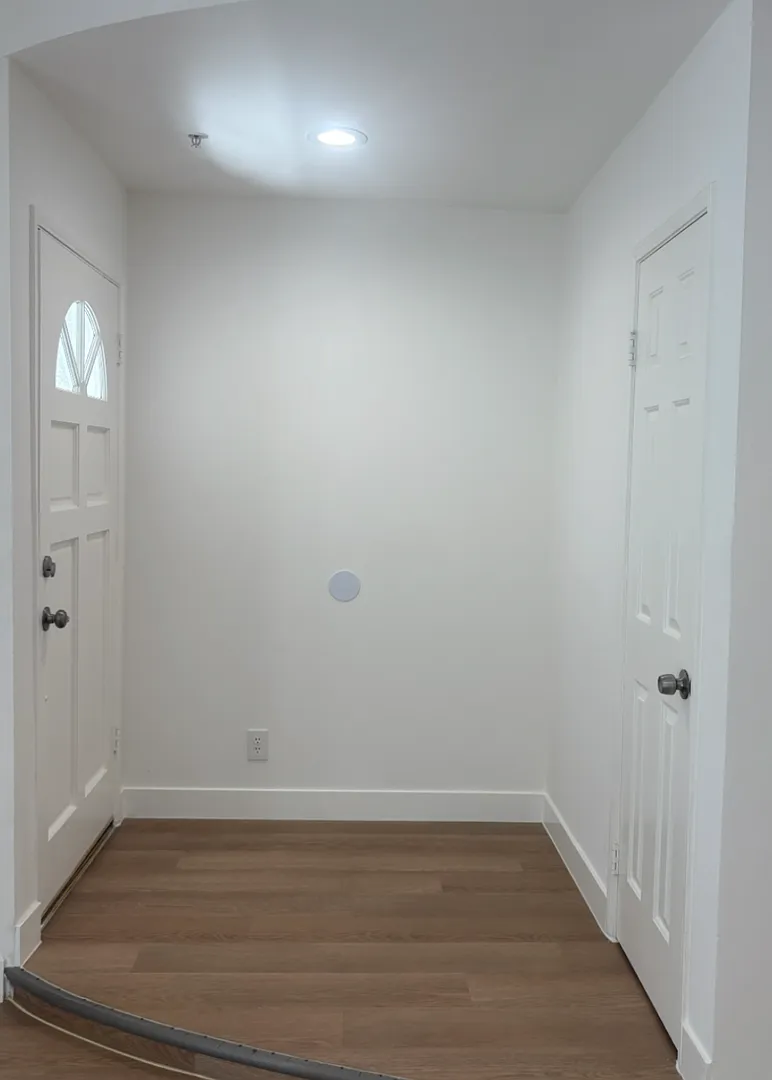 9919 Sepulveda Condominiums — Photo 4