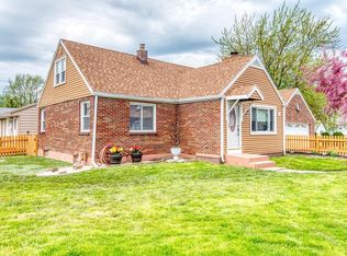 4832 Morgan Pkwy, Hamburg, NY 14075