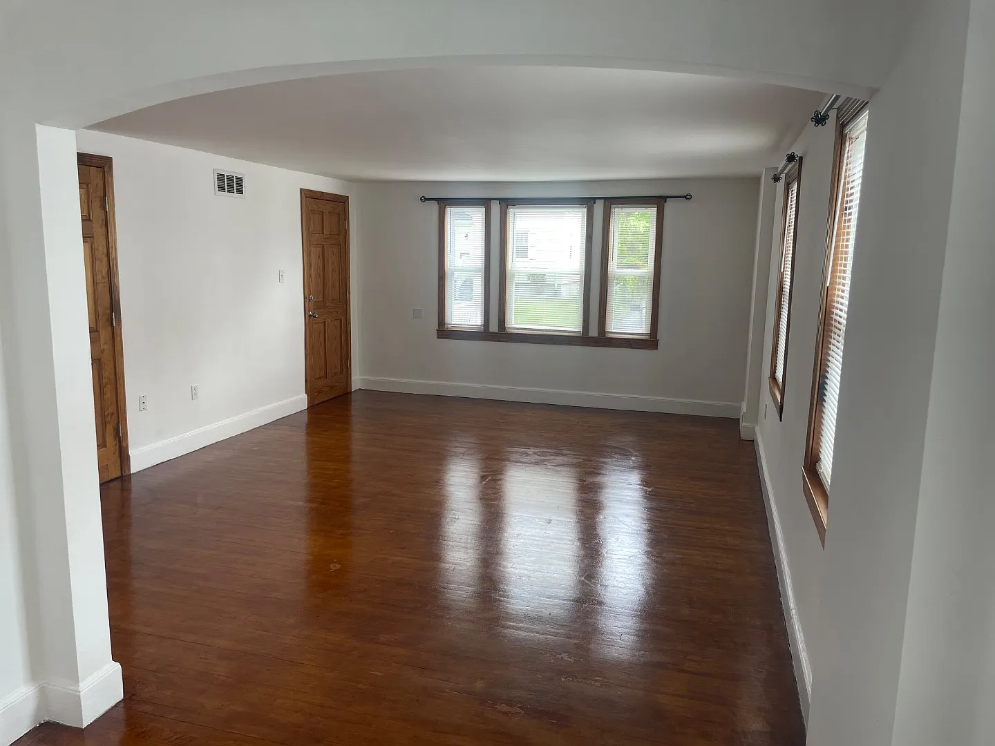 80 Gladeside Ave - Unit 1 — Photo 2