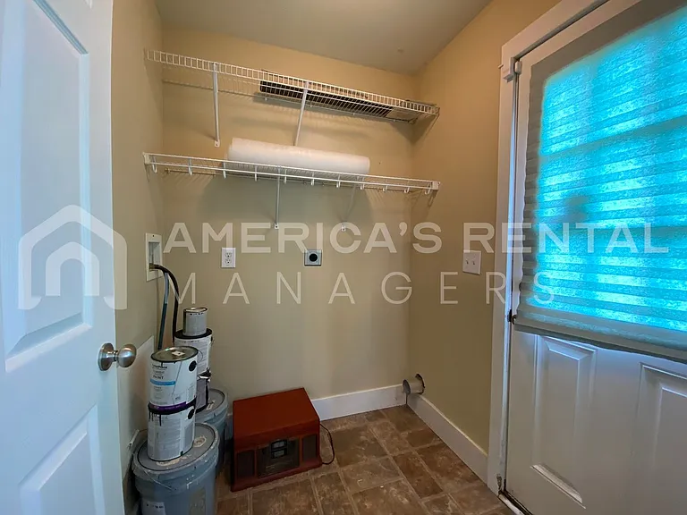 4145 Fitzpatrick Blvd — Photo 8