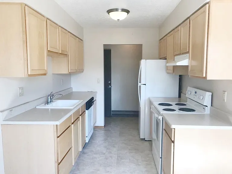 Roxclif Apartments — Photo 42