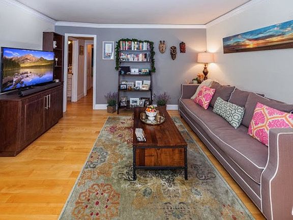 2nd image of 12735 Caswell Ave APT 2