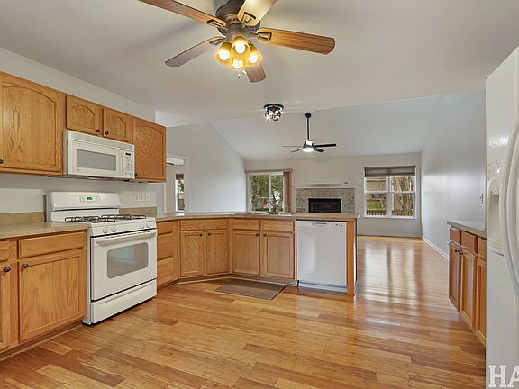 3rd image of 1013 Kimberly Ln