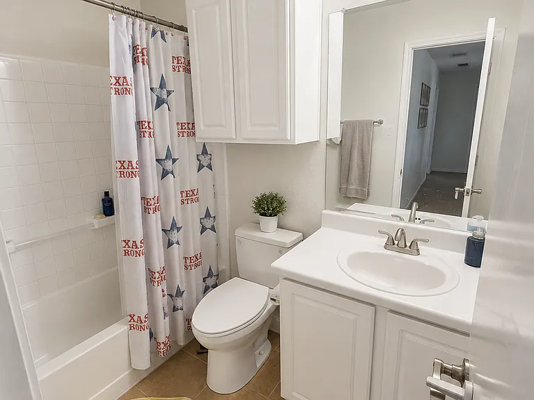 103 Sylvan St — Photo 7