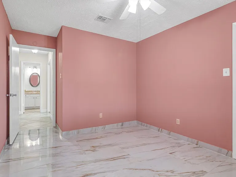 7431 Ridgeberry Dr — Photo 22
