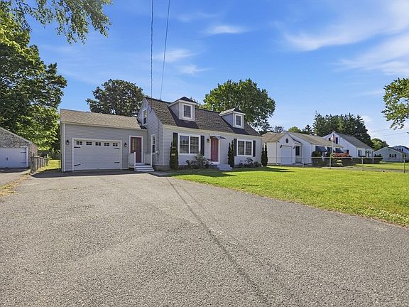 3rd image of 97 Maebeth St