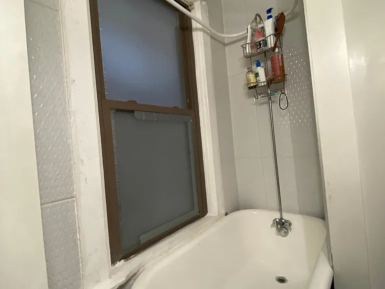 Clawfoot Tub