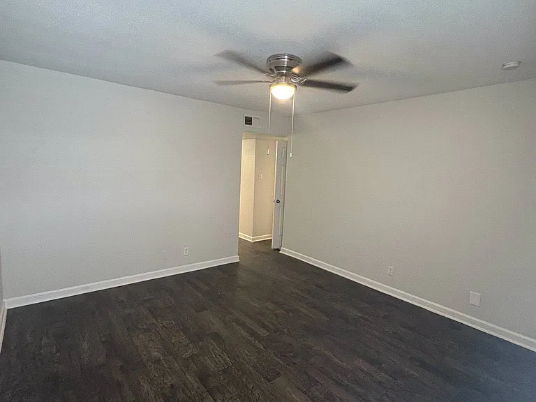 1543 Babcock Rd — Photo 49
