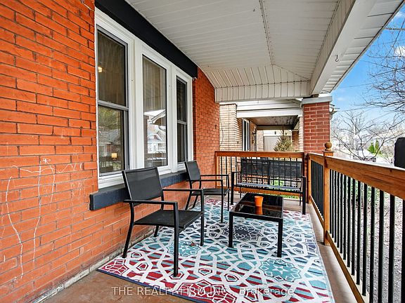 4th image of 567 Rosedale St
