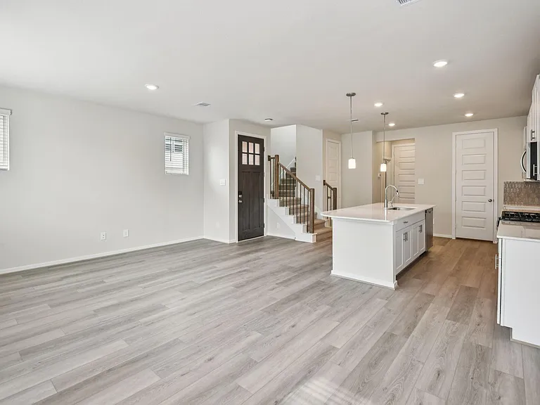 4210 Pine Springs Ct — Photo 3