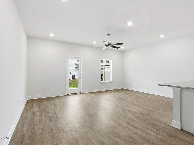1678 Caleigh Ct — Photo 12