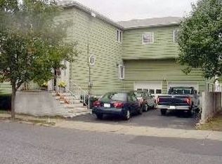 37 John St, Lodi, NJ 07644