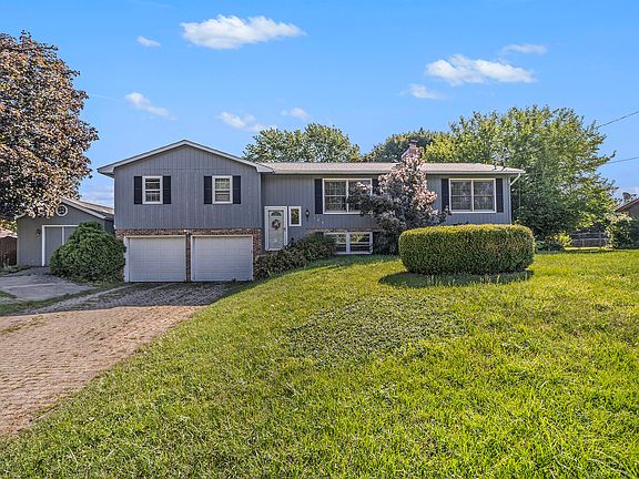 2nd image of 129 Singletree Ln