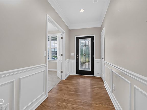 4th image of 16098 Tuscany Ct