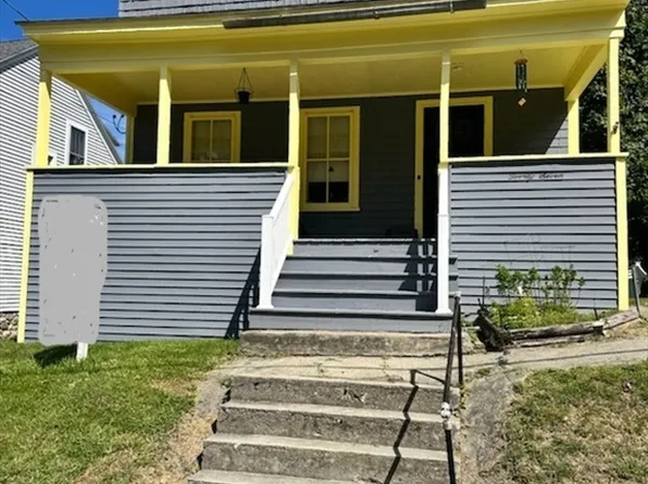 27 Arcadia Ave, Lowell, MA 01851